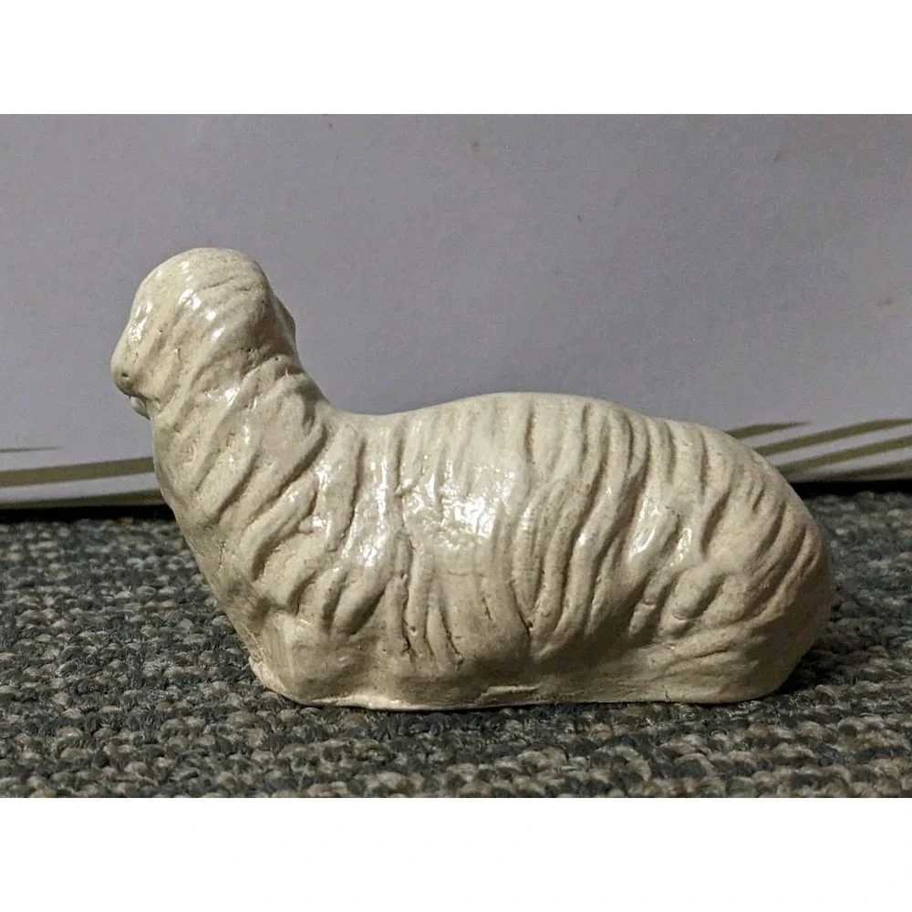 Vaillancourt Folk Art Chalkware Nativity Mini Sheep Lying Down 477  2014